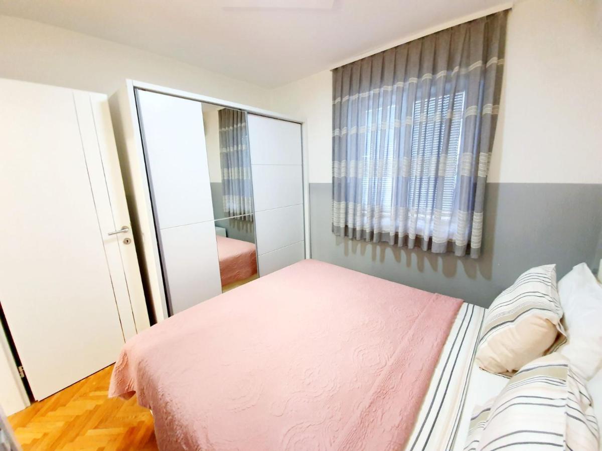 Anton Apartment