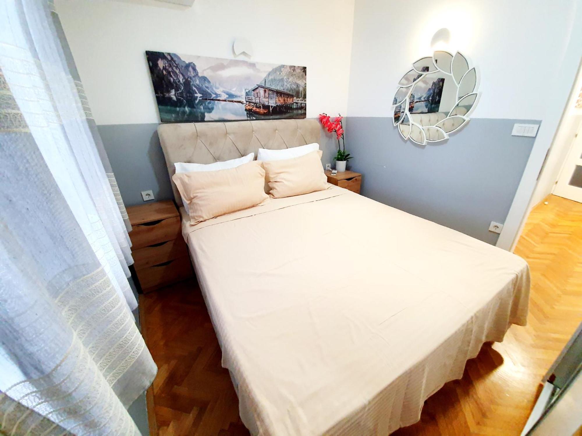 Anton Apartment